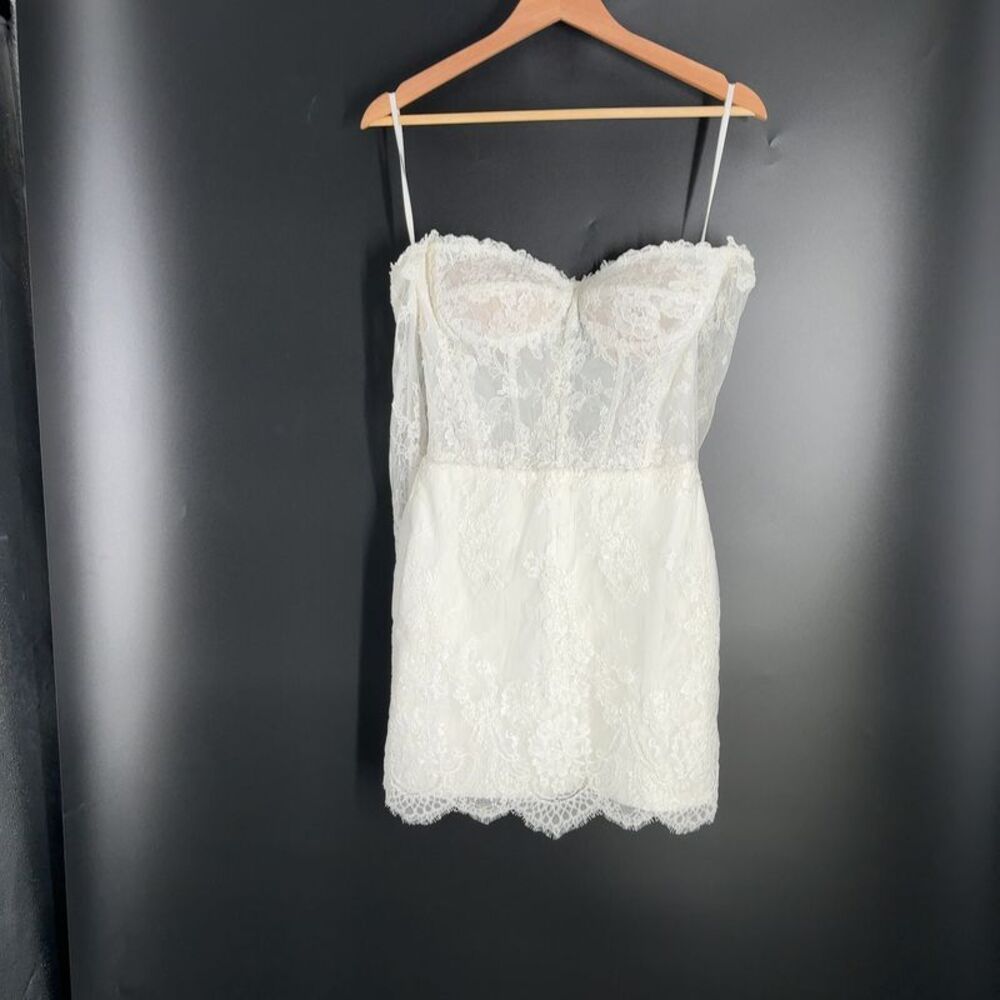 UNTAMED PETALS BY AMANDA JUDGE White Lace Off-Shoulder Mini Dress